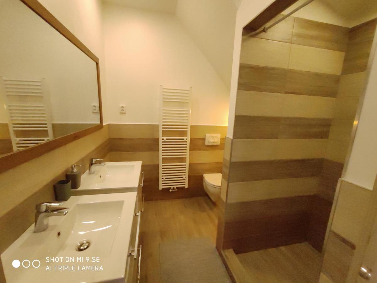 Apartmany Opolany エクステリア 写真