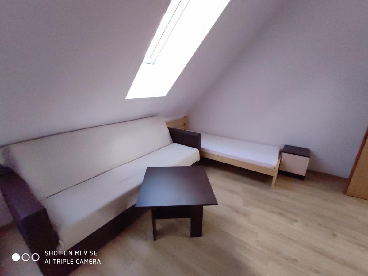Apartmany Opolany エクステリア 写真