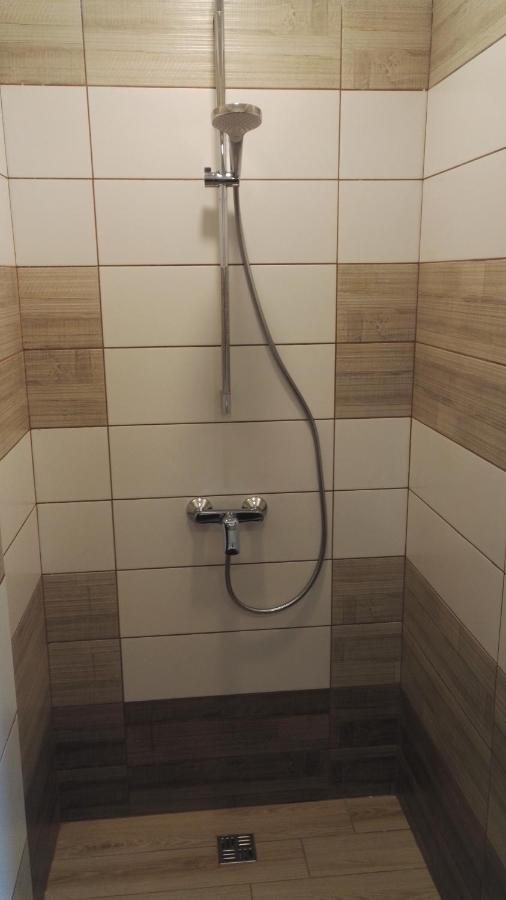 Apartmany Opolany エクステリア 写真