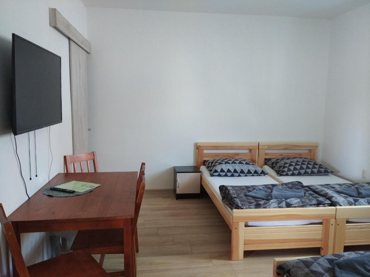 Apartmany Opolany エクステリア 写真