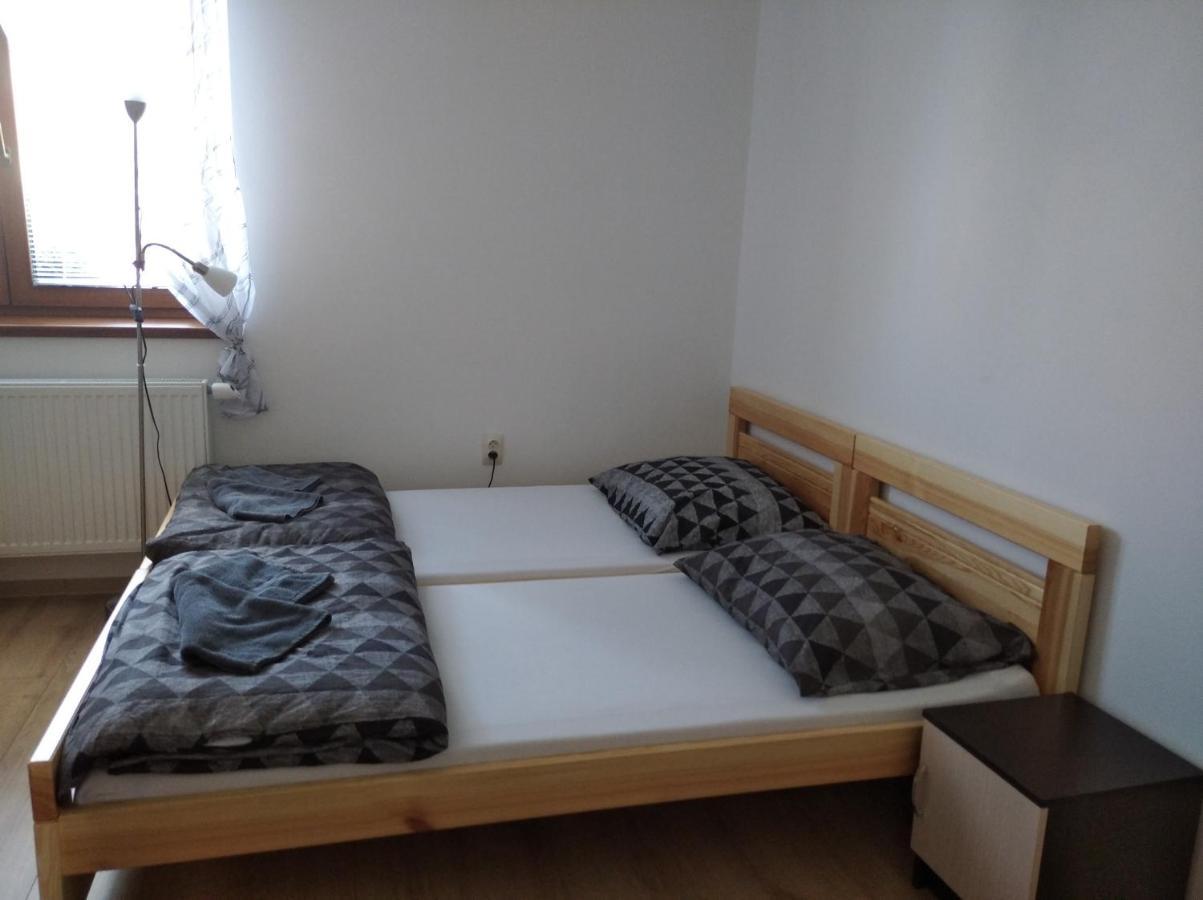 Apartmany Opolany エクステリア 写真